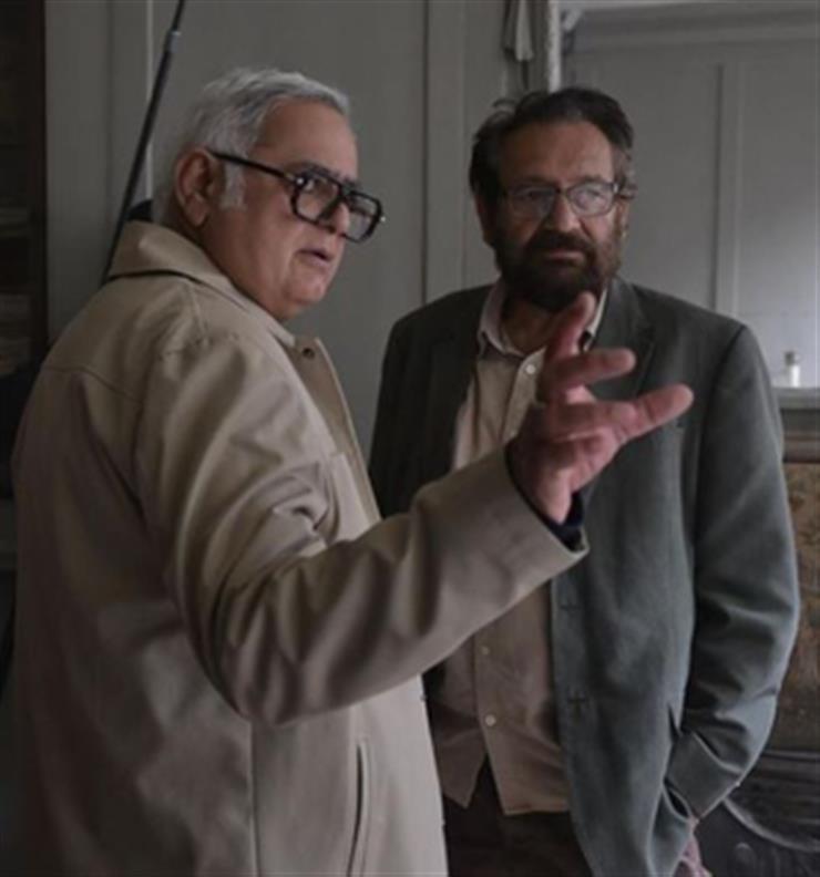 Hansal Mehta catches up with Shekhar Kapur during ‘Gandhi’ shoot in UK