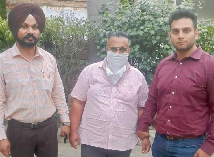 Punjab Vigilance Bureau nabs senior assistant for taking Rs.20,000 bribe