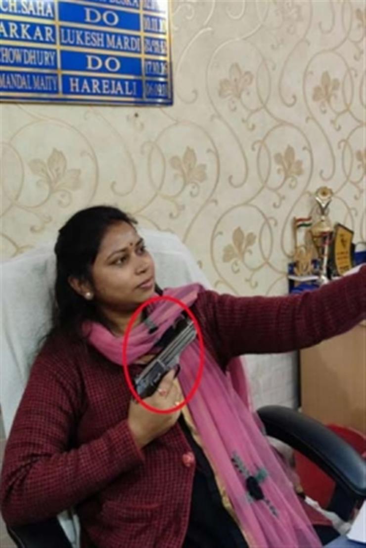 Trinamool Congress leader caught on camera with gun in her hand