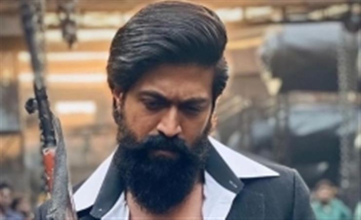 KGF 2: 'KGF: Chapter 2' Hindi to break record of 'Baahubali 2', and become  the fastest film to enter Rs 200 cr club - The Economic Times