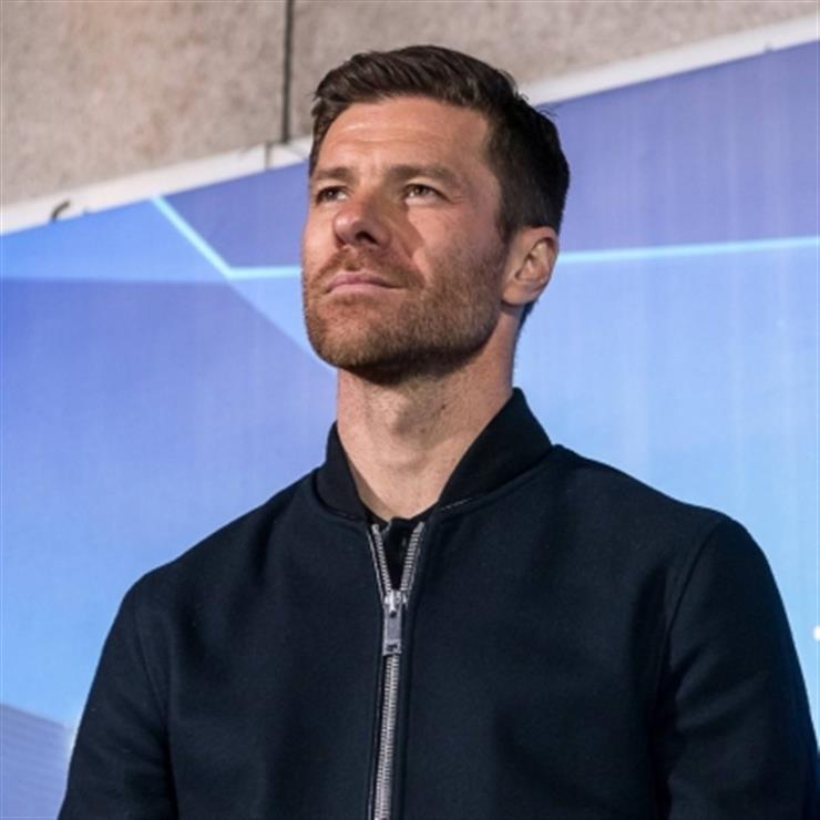 El icono del fútbol español Xabi Alonso se convierte en entrenador del Leverkusen