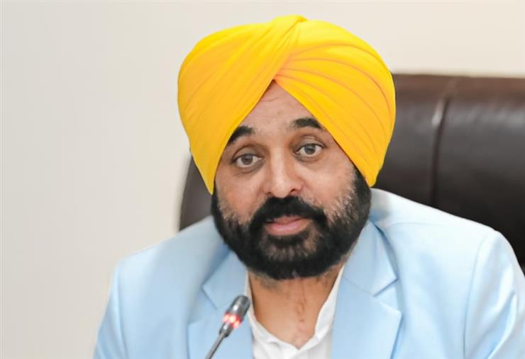 Punjab CM assails Modi government for meeting out step motherly treatment to the farmers