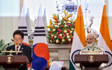 Lee returns from trip to India, Vietnam focused on economic ties