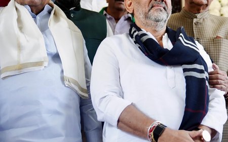 Hectic activity in K'taka Cong: Shivakumar camps in Delhi; Siddaramaiah meets supporters 