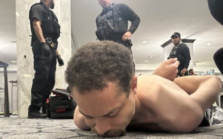 'Gunman carried shotgun, knives,' police say after shooting at White House event