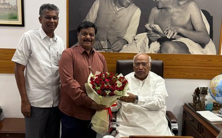 K'taka Minister urges high command for early clarity on leadership change; Parameshwara downplays speculation