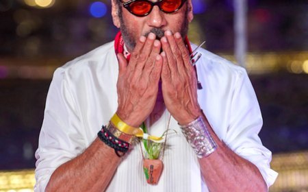 Jackie Shroff recalls signing debut movie 'Hero' as he visits Subhash Ghai's office: Where my journey began