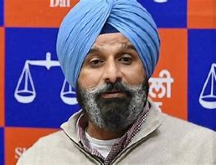 Bikram  Majithia demands registration of a criminal case against AAP MLA Kulwant Singh Sidhu for threatening and trying to grab the property of the family of former Ragi,  Bhai Harbans Singh