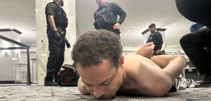 'Gunman carried shotgun, knives,' police say after shooting at White House event