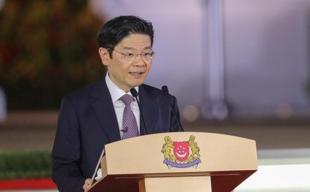 Singaporean PM warns Mideast crisis to prolong supply disruptions, raise recession risks