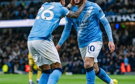 Man City cut Arsenal's lead to two points with win over Palace