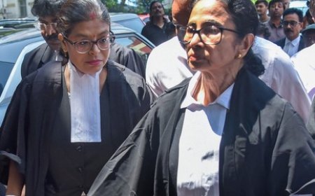 Mamata Banerjee claims she was assaulted by some advocates within Calcutta HC premises