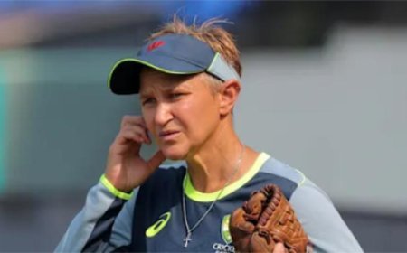 Australia extend head coach Nitschke's contract until 2029 ahead of Women's T20 WC