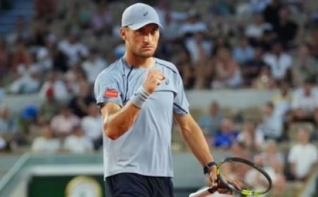 Upset trend continues at Roland Garros as Collignon stuns Shelton 