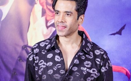 Tusshar Kapoor recalls his first meeting with his debut co-star Kareena Kapoor