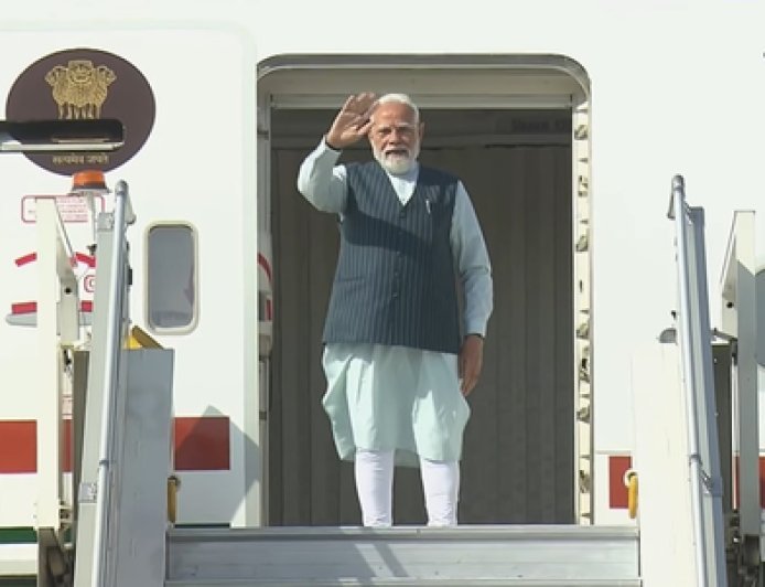 PM Modi emplanes for UAE to hold talks with President Sheikh Mohamed bin Zayed