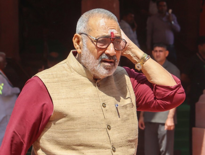 Congress has become 'Muslim-Maoist Party': Giriraj Singh