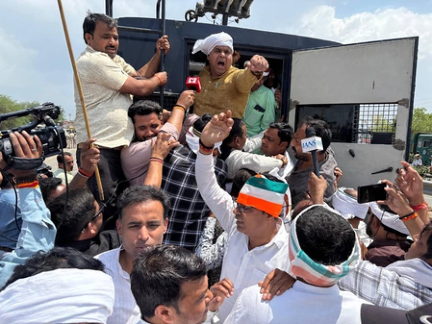 FIR against Congress MLAs, workers over NH blockade during farmers' stir in MP's Dhar