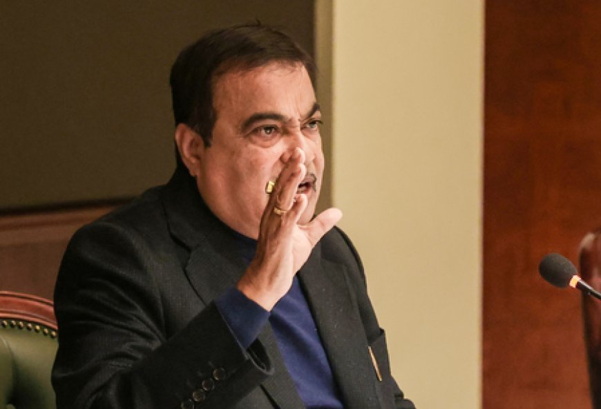 Nitin Gadkari cuts convoy, travels by bus to back PM Modi's fuel conservation appeal