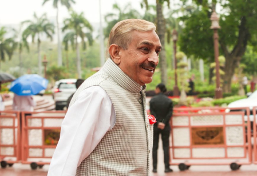 Religious freedom should not inconvenience others, but rules must be same for all: Cong backs CM Yogi on roadside prayers