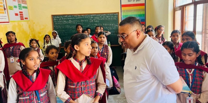 Member of Punjab State Food Commission Vijay Dutt visits Rayya area of Amritsar district