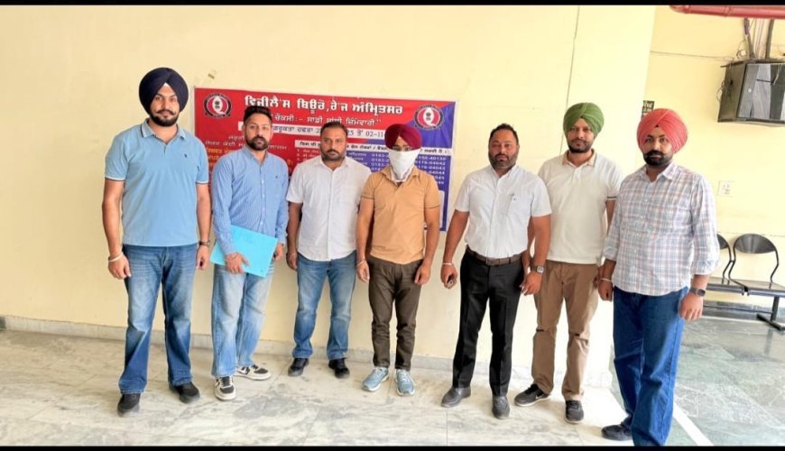 Vigilance Bureau nabs  Accountant red handed accepting bribe of Rs 15,000/-*