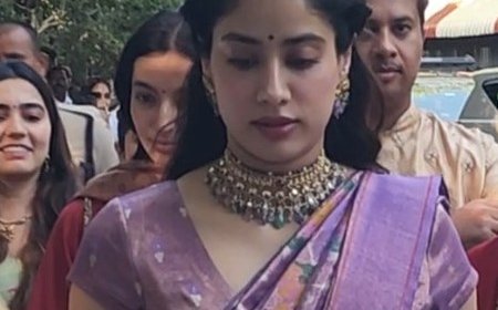 Janhvi Kapoor seeks divine blessings at Srivari Temple on ‘Peddi’ release 