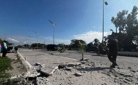 Five killed in 7.8 magnitude Philippines earthquake; tsunami waves up to 1.4 metres