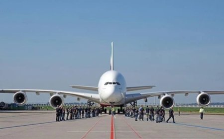 EU orders urgent checks on 16 Emirates, Qantas A380s aircraft over wing cracks