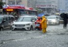 Heavy rainfall disrupts normal life in Mumbai; rail services hit, routes closed