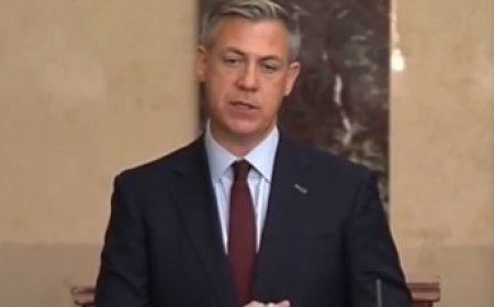 US Senator urges tougher patent safeguards against Chinese AI mining