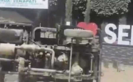 Mob attacks Assam Rifles camp in Manipur's Senapati to thwart anti-militant operation; damages vehicles