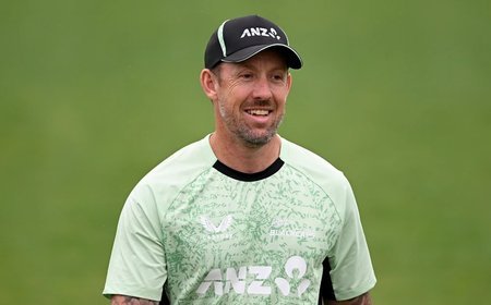 Luke Ronchi to leave NZ coaching role for Melbourne Renegades