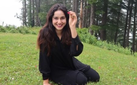 Sadia Khateeb embraces her Kashmiri roots, says returning home feels like reconnecting with herself