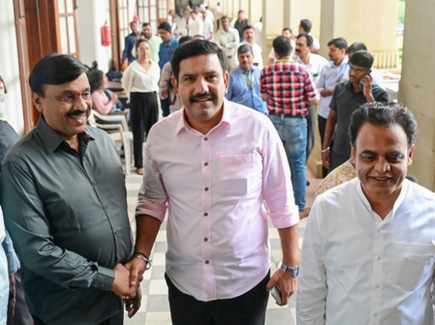K'taka BJP chief accuses govt of being 'anti-Hindu', 'anti-farmer'; threatens protests
