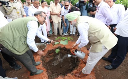 Delhi L-G TS Sandhu leads students in plantation drive on Kamla Nehru Ridge