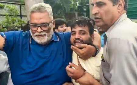 Slipper hurled at Pappu Yadav at Delhi press meet; Purnia MP claims a man brought knife for attack