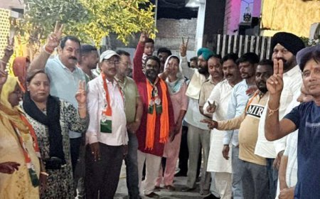 Around Two Dozen Migrant Families Quit BJP, Join Congress in Phagwara