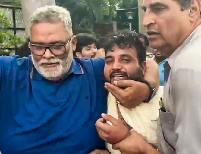 Slipper hurled at Pappu Yadav at Delhi press meet; Purnia MP claims a man brought knife for attack