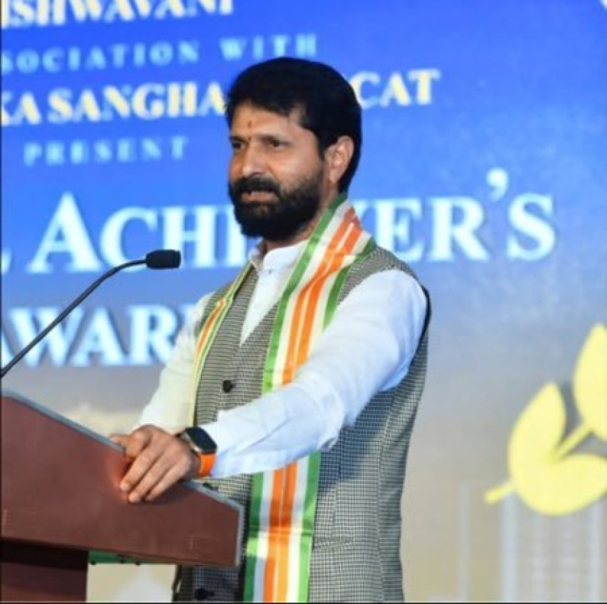 K'taka BJP cites Priyanka's pro-women slogan, criticises Congress over all-male Cabinet