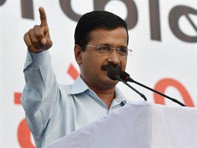 Kejriwal joins protesters, seeks justice for Hathras victim