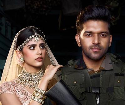 Guru Randhawa - Sanjana Sanghi come together for the the first time in Bhushan Kumar's T-Series' Mehendi wale Haath
