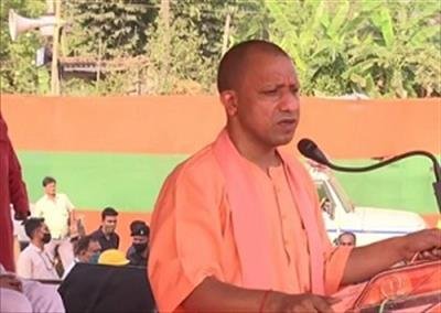 Yogi calls for extra vigil in districts over 100 active cases