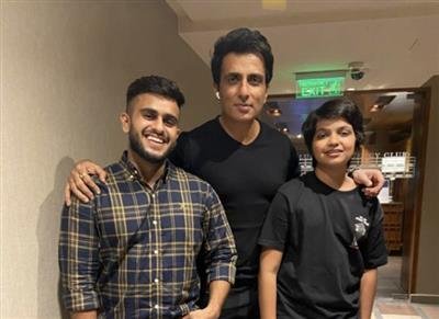  Chandigarh Youtuber meets Sonu Sood, bats to stop animal cruelty