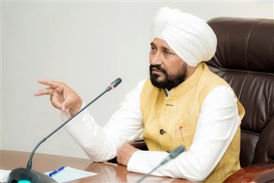 Punjab CM asks DCs of cotton affected districts to send the complete reports positively by October 29 for disbursal of compensation