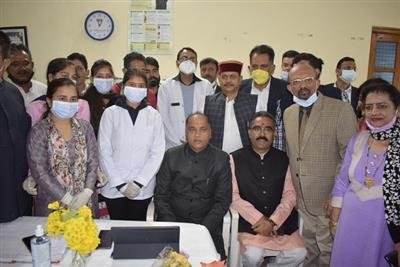 Himachal Chief Minister reiterates pledge to fight against Corona