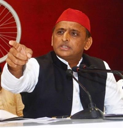 Akhilesh returns BJP's 'JAM' fire
