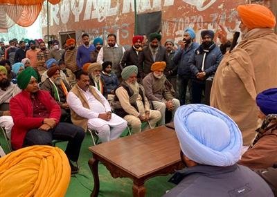 AAP, Akalis only making hollow claims: Sidhu