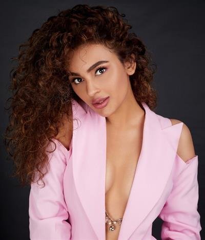 "Fitness helps me stay closely connected to my peace of mind", Says actress Seerat Kapoor