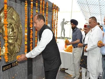 HP CM inaugurates Martyrs Memorial at Heritage park Nalagarh